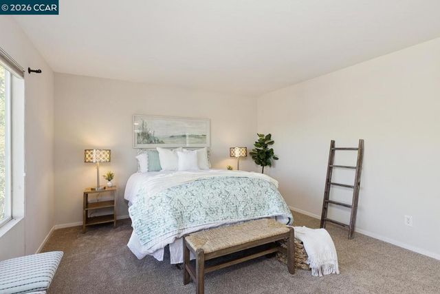 592 Ross Circle, Martinez, CA 94553