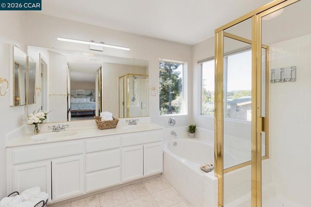 592 Ross Circle, Martinez, CA 94553