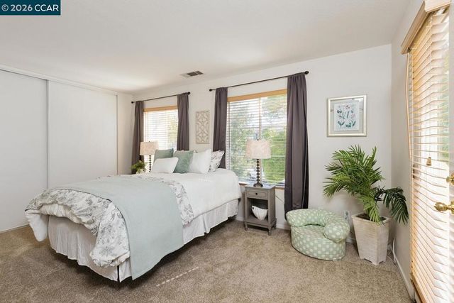 592 Ross Circle, Martinez, CA 94553