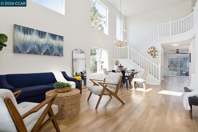 592 Ross Circle, Martinez, CA 94553