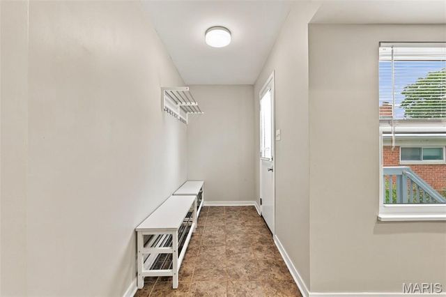 1146 Swarthmore Lane, St Louis, MO 63130