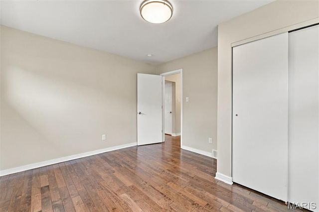 1146 Swarthmore Lane, St Louis, MO 63130