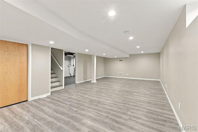 1146 Swarthmore Lane, St Louis, MO 63130