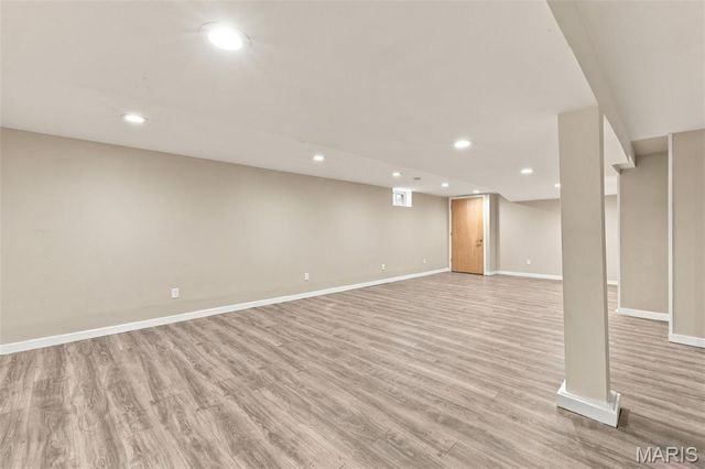 1146 Swarthmore Lane, St Louis, MO 63130