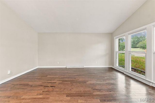 1146 Swarthmore Lane, St Louis, MO 63130