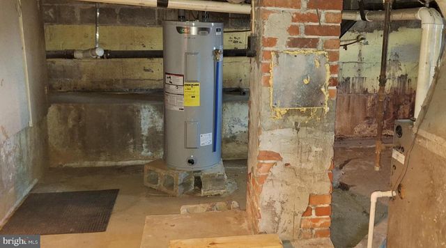 306 INDUSTRIAL BLVD E, Cumberland, MD 21502