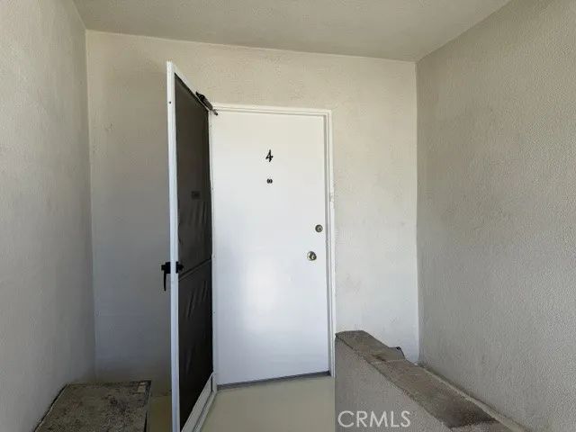 4575 Finley Avenue 4, Los Angeles, CA 90027