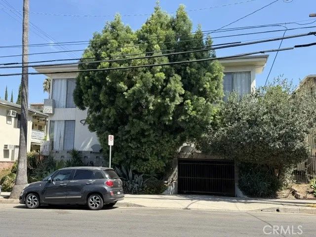 4575 Finley Avenue 4, Los Angeles, CA 90027