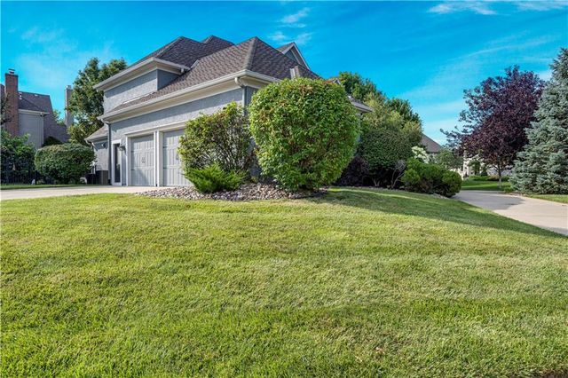6000 W 142 Street, Overland Park, KS 66223