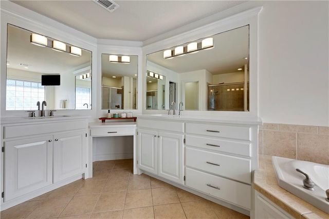 6000 W 142 Street, Overland Park, KS 66223