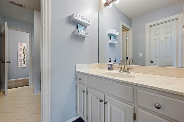 6000 W 142 Street, Overland Park, KS 66223