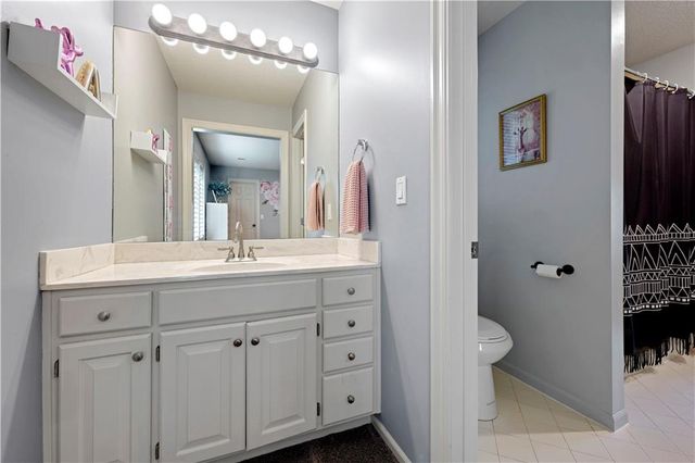 6000 W 142 Street, Overland Park, KS 66223