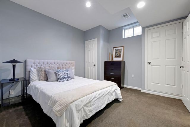 6000 W 142 Street, Overland Park, KS 66223