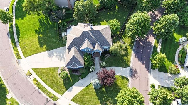 6000 W 142 Street, Overland Park, KS 66223