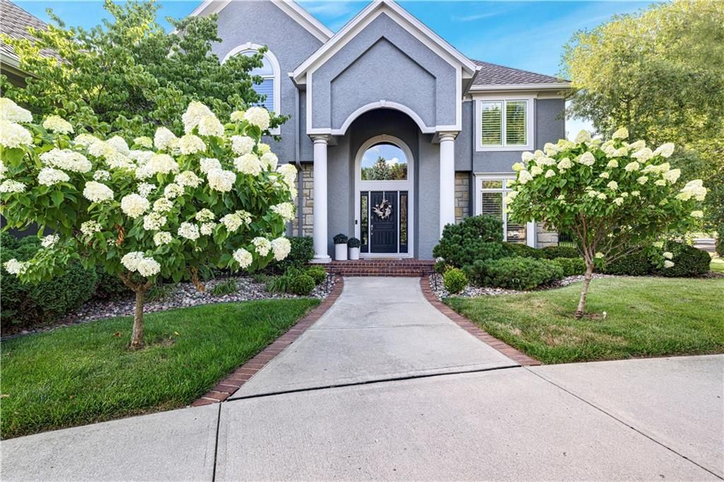 6000 W 142 Street, Overland Park, KS 66223