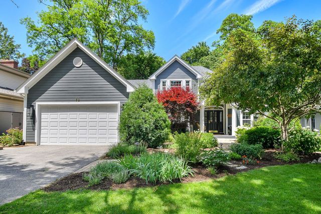 72 Gray Street, St. Charles, IL 60174
