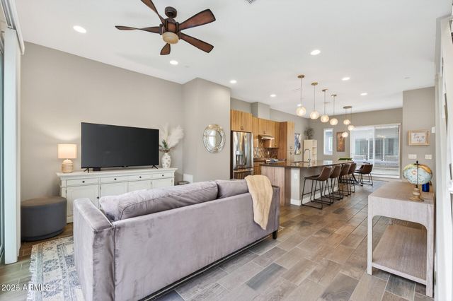 1717 E MORTEN Avenue 38, Phoenix, AZ 85020