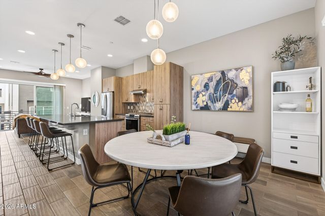 1717 E MORTEN Avenue 38, Phoenix, AZ 85020