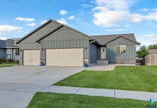 420 Adrianna Ave, Harrisburg, SD 57032