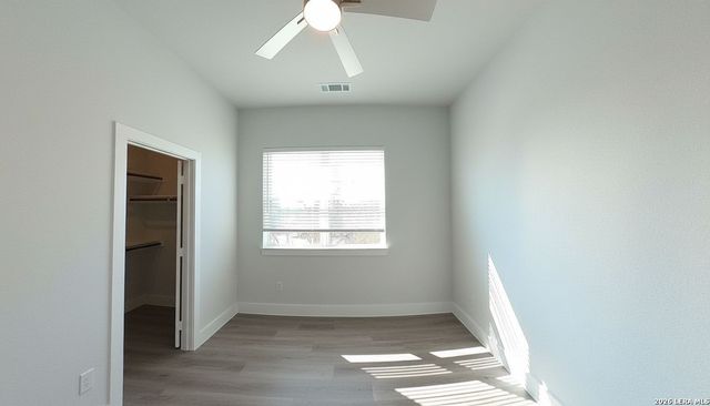 330 E Carson St Apt 2101, San Antonio, TX 78208