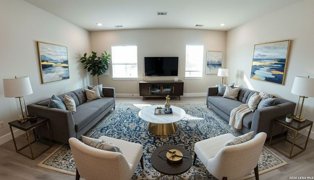 330 E Carson St Apt 2101, San Antonio, TX 78208