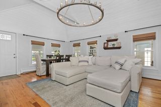117 Hampton Cir, Hull, MA 02045