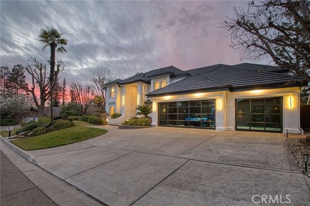 9381 N Woodmont Drive, Fresno, CA 93720