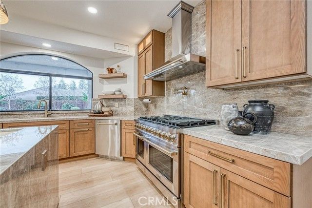 9381 N Woodmont Drive, Fresno, CA 93720