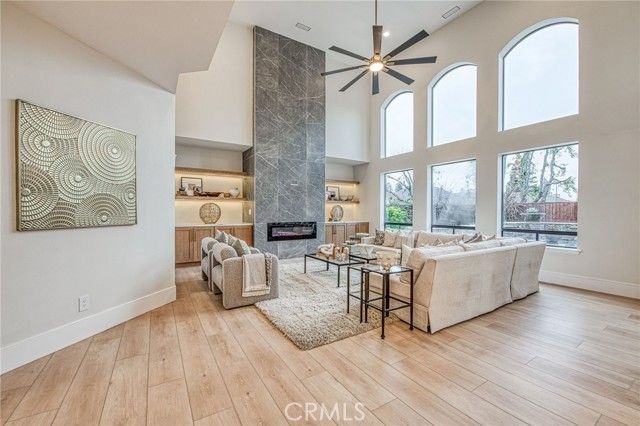 9381 N Woodmont Drive, Fresno, CA 93720