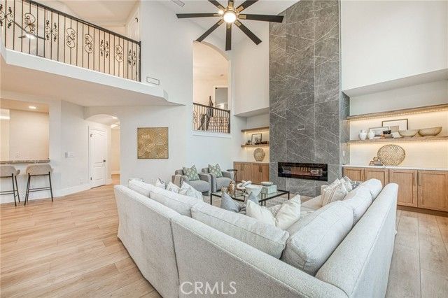 9381 N Woodmont Drive, Fresno, CA 93720