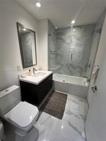 851 NE 1st Ave 3006, Miami, FL 33132