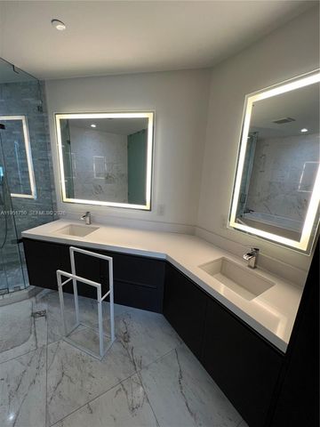 851 NE 1st Ave 3006, Miami, FL 33132