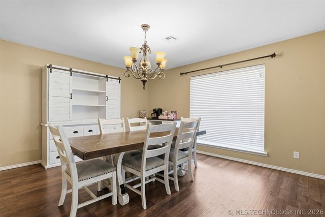 2114 Oakglen Drive, Ardmore, OK 73401