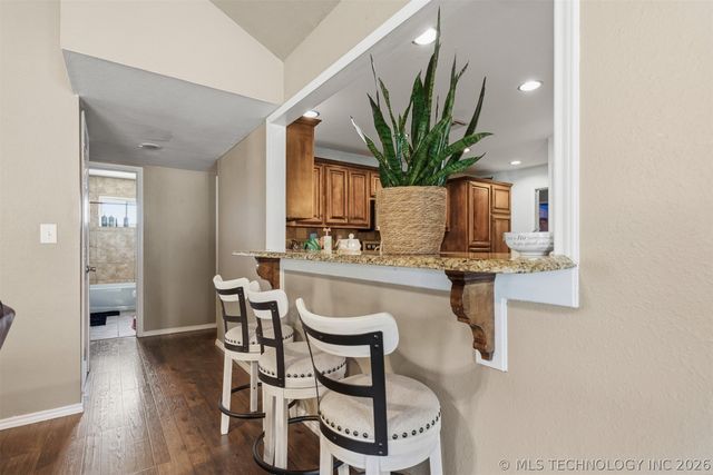 2114 Oakglen Drive, Ardmore, OK 73401