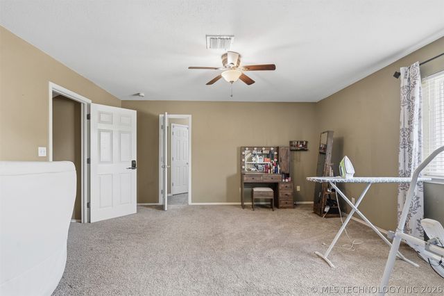 2114 Oakglen Drive, Ardmore, OK 73401