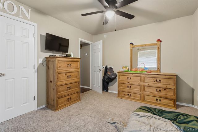 2114 Oakglen Drive, Ardmore, OK 73401