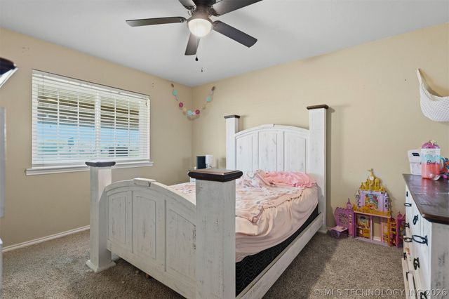 2114 Oakglen Drive, Ardmore, OK 73401