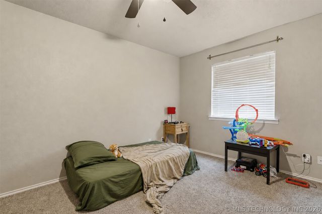 2114 Oakglen Drive, Ardmore, OK 73401