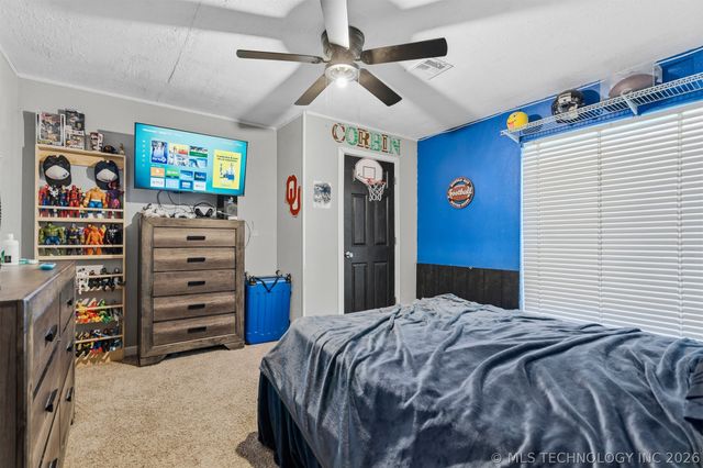 2114 Oakglen Drive, Ardmore, OK 73401