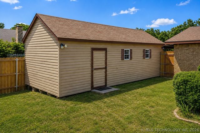 2114 Oakglen Drive, Ardmore, OK 73401