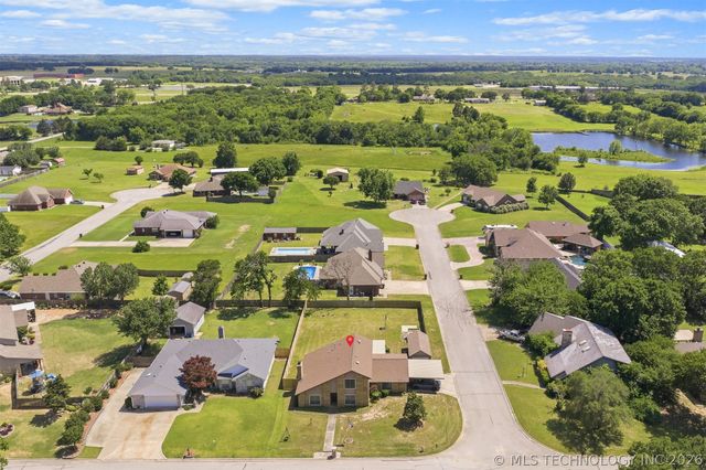 2114 Oakglen Drive, Ardmore, OK 73401