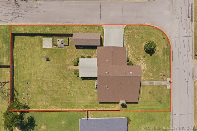 2114 Oakglen Drive, Ardmore, OK 73401
