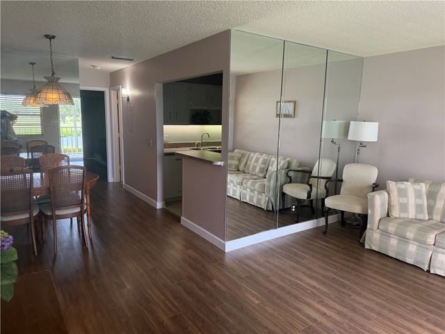 33 Vista Gardens Trail 204, Vero Beach, FL 32962