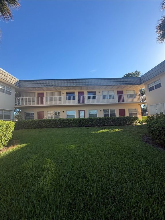 33 Vista Gardens Trail 204, Vero Beach, FL 32962