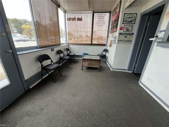 9913 Jefferson AVE, Newport News, VA 23605