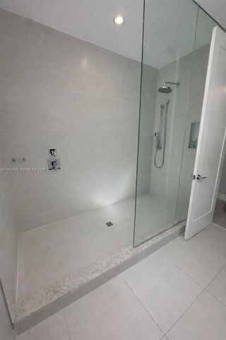 10565 NW 64th Way, Doral, FL 33178