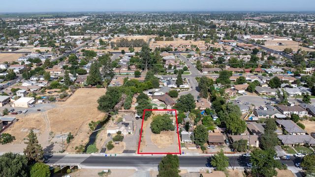 293 N Villa Street, Porterville, CA 93257