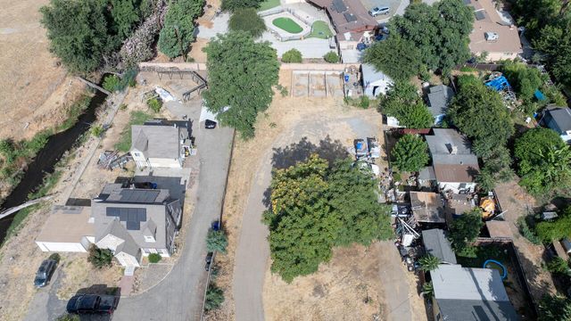 293 N Villa Street, Porterville, CA 93257