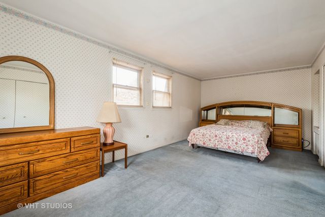 1001 Elgin Avenue, Forest Park, IL 60130