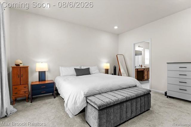 85 Coppice Way, White Lake, MI 48386